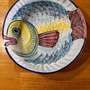 Vibrant Fish Design Ceramic Plate